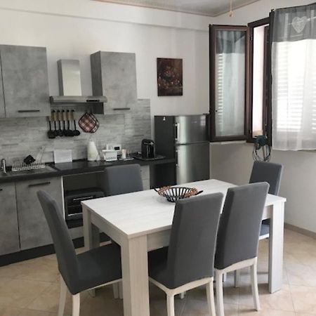 Appartamento 60 Mq A 800 Mt Dalla Spiaggia Капачи Экстерьер фото