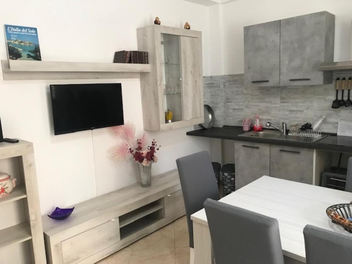 Appartamento 60 Mq A 800 Mt Dalla Spiaggia Капачи Экстерьер фото